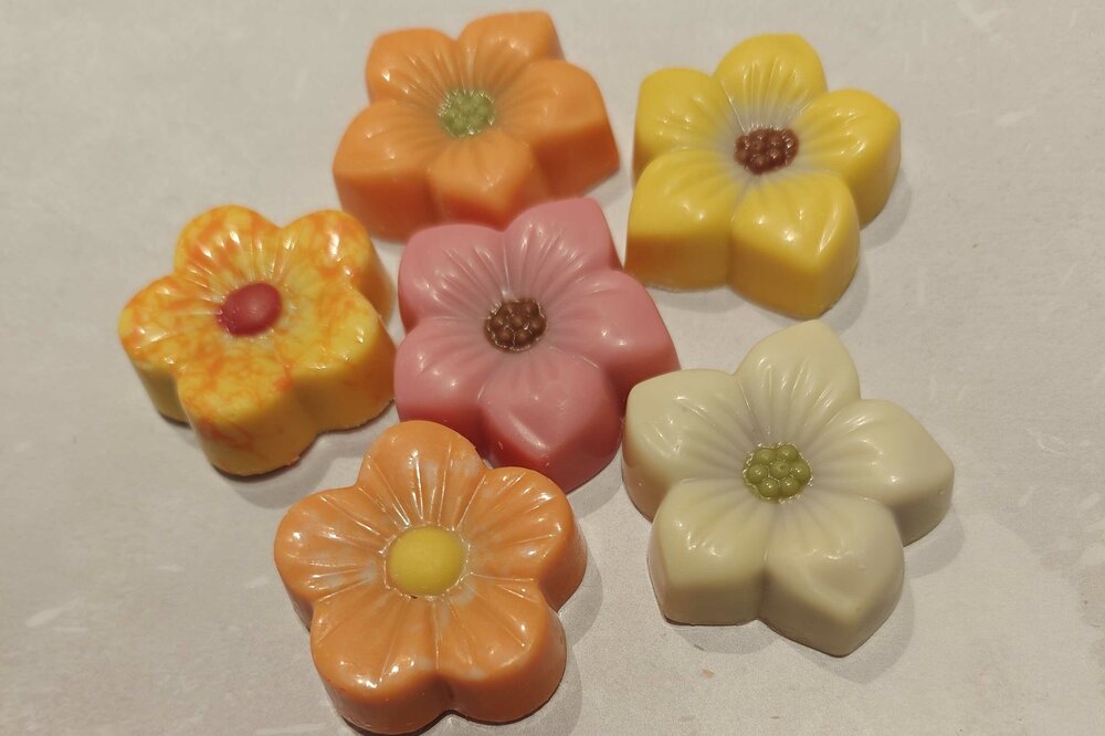 Bloem pralin&eacute; wit