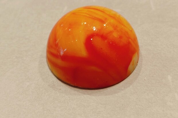 Bonbon XL mandarijn yoghurt ganache wit