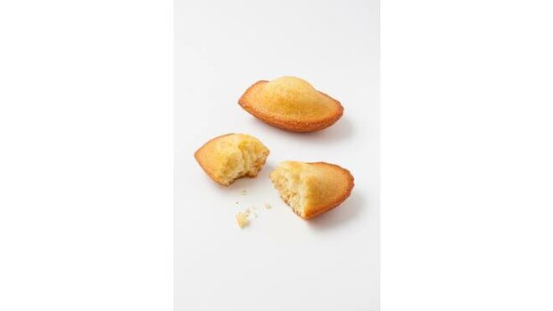 Madeleine cake